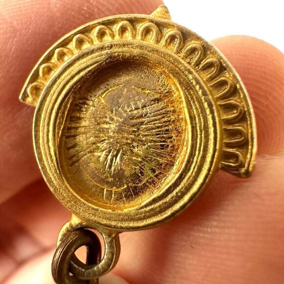 White and gold tone vintage drop clip on earrings - Picture 5 of 9